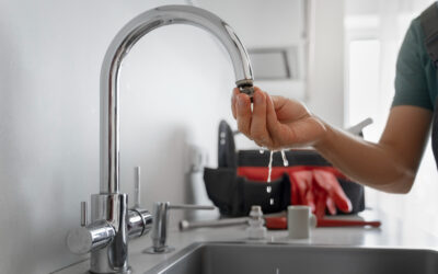 Fugas de agua urgentes en casa: señales de alerta y cómo actuar antes de que sea demasiado tarde